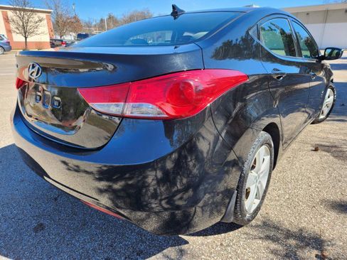 Used 2013 Hyundai Elantra GLS w/ Preferred Pkg image 4