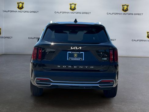 Used 2022 Kia Sorento S image 4