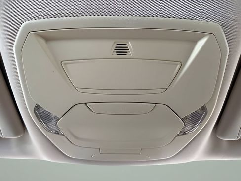 Used 2017 Ford Escape SE FWD image 25