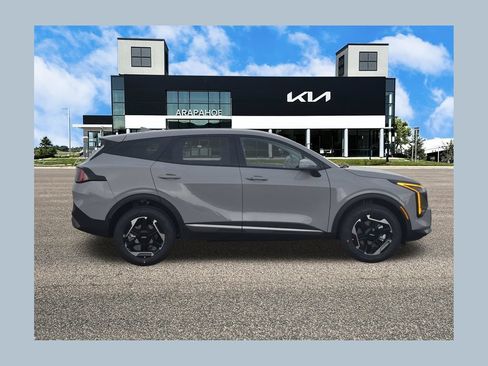 New 2027 Kia Sportage S AWD/4WD image 1