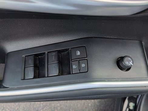Certified 2025 Toyota Highlander XLE AWD/4WD image 17