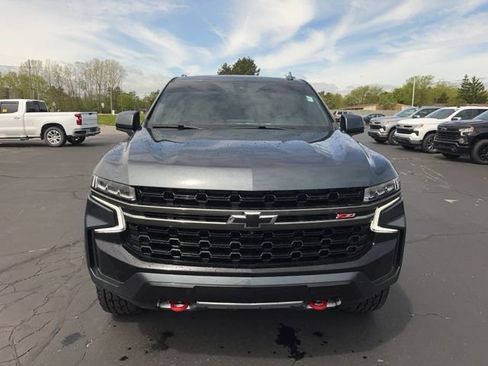 Used 2021 Chevrolet Tahoe Z71 w/ Z71 Off-Road Package AWD/4WD image 3