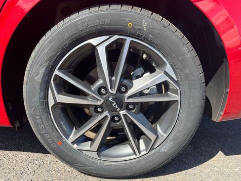 Used 2024 Kia Forte LXS FWD image 29