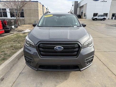 Used 2022 Subaru Ascent Onyx Edition image 2