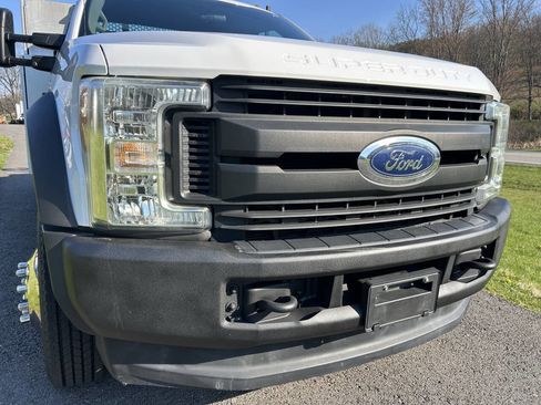 Used 2017 Ford F550 4x4 Regular Cab Super Duty image 10