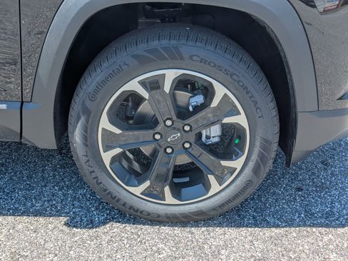 New 2026 Chevrolet Equinox LT w/ Convenience Package II FWD image 9