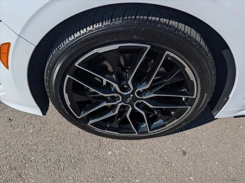 Used 2023 Kia K5 GT w/ GT1 Package image 9