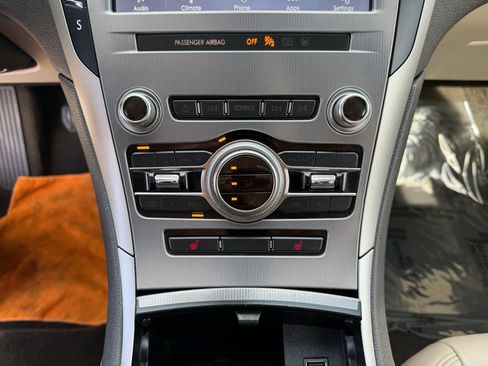 Used 2020 Lincoln MKZ FWD image 14
