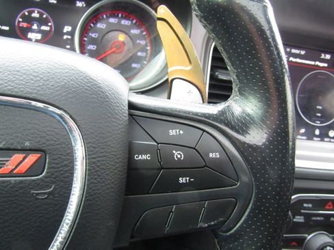 Used 2019 Dodge Charger Scat Pack image 21