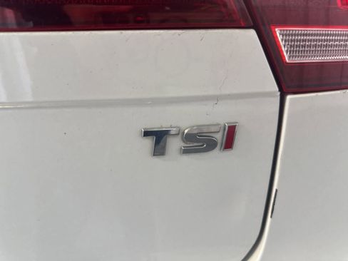 Used 2018 Volkswagen Tiguan S image 13