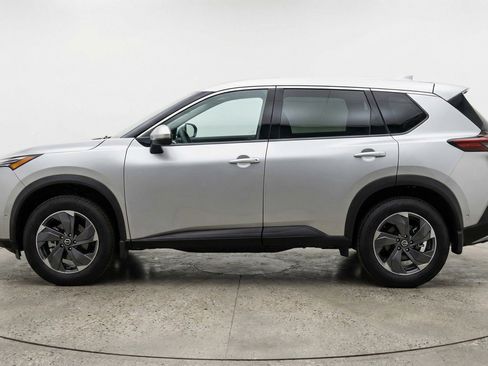 Used 2025 Nissan Rogue SV image 5