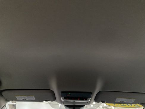 Used 2025 Nissan Sentra SV FWD image 26