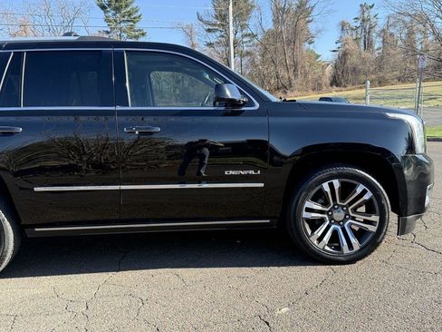 Used 2017 GMC Yukon Denali w/ Open Road Package image 9