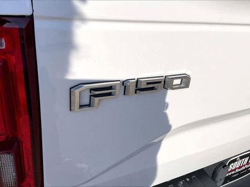 Used 2015 Ford F150 Lariat w/ Equipment Group 501A Mid image 9
