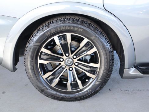 Used 2017 Nissan Armada Platinum RWD image 5