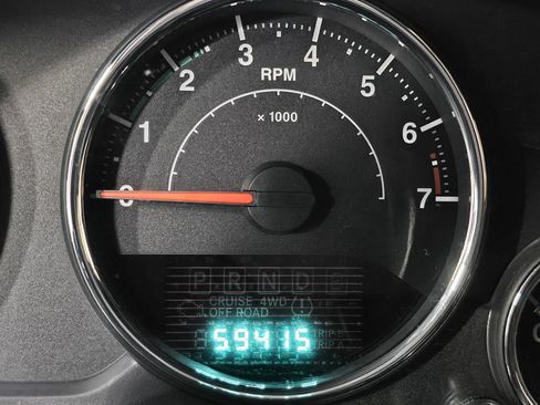Used 2013 Jeep Wrangler Sahara w/ Connectivity Group AWD/4WD image 15
