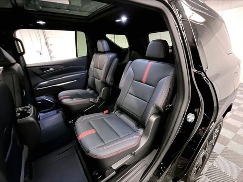 Used 2025 Chevrolet Traverse RS w/ LPO, Floor Liner Package AWD/4WD image 20
