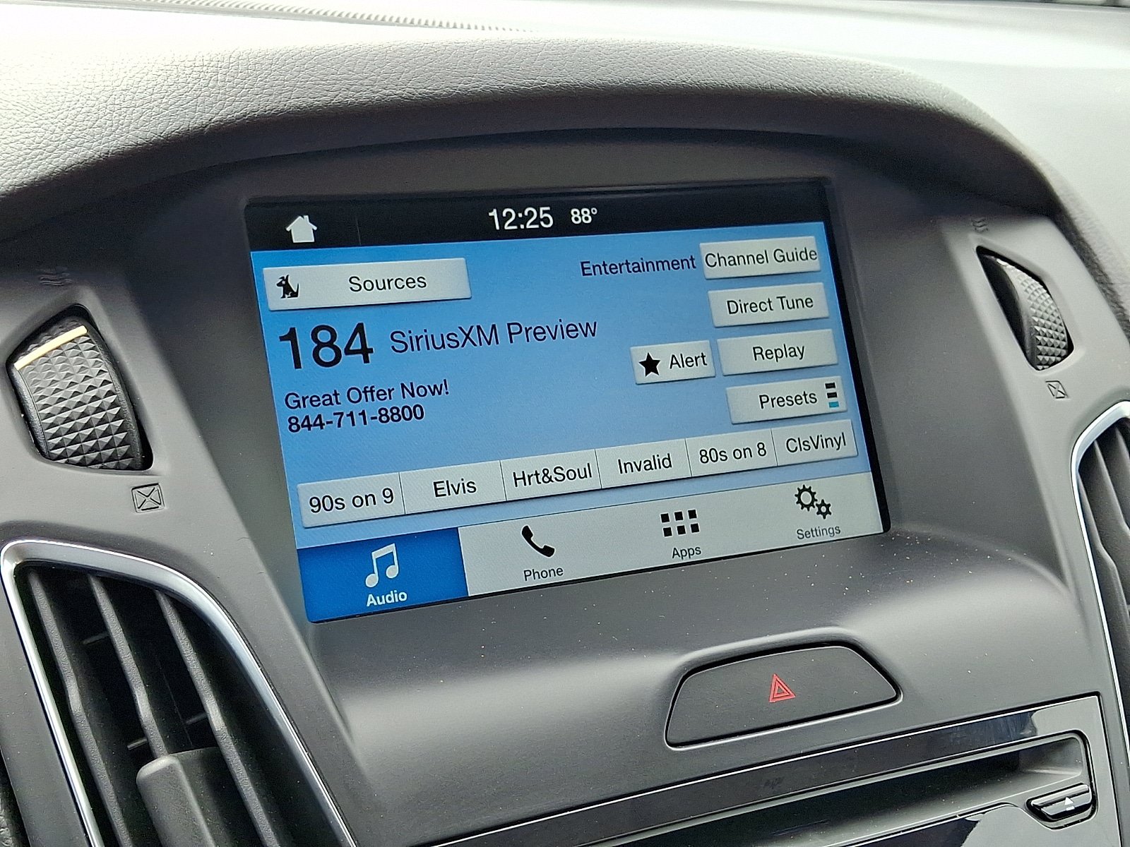 Used 2016 Ford Focus Titanium FWD image 18