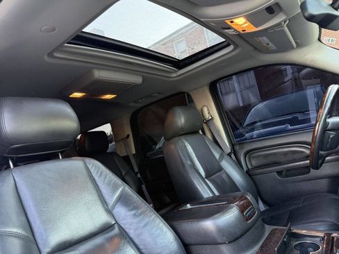 Used 2011 GMC Yukon Denali AWD/4WD image 25