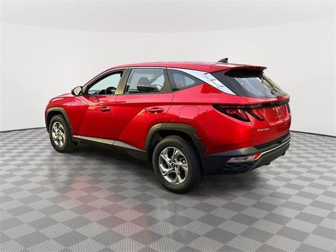 Used 2023 Hyundai Tucson SE image 5