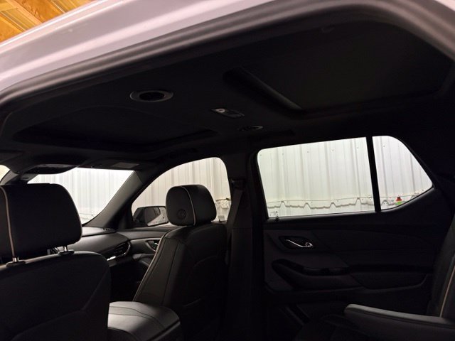 Used 2023 Chevrolet Traverse Premier w/ Redline Edition AWD/4WD image 26