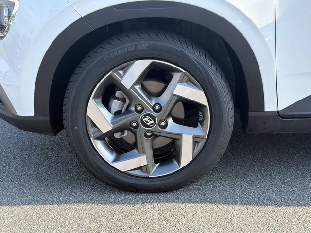 Used 2021 Hyundai Venue SEL FWD image 13