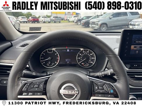 Used 2023 Nissan Altima 2.5 SL AWD/4WD image 6