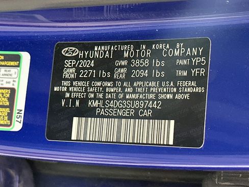 Used 2025 Hyundai Elantra SEL FWD image 12
