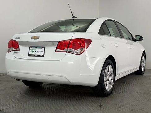 Used 2012 Chevrolet Cruze LS w/ Connectivity Package FWD image 9