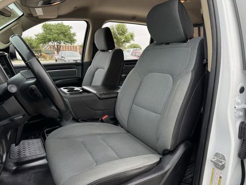 Used 2019 RAM 1500 Big Horn RWD image 24