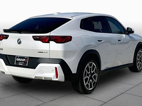 Used 2026 BMW X2 xDrive28i AWD/4WD image 12