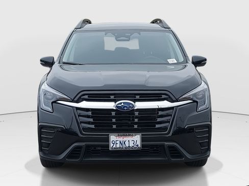 Used 2023 Subaru Ascent Premium w/ Convenience Package image 2