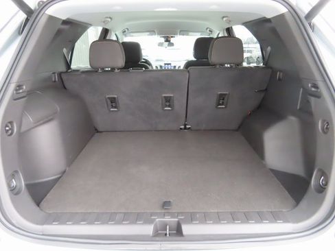 Used 2023 Chevrolet Equinox LT image 29