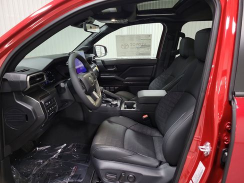 New 2026 Toyota Tacoma TRD Off-Road w/ TRD Off Road Premium Package AWD/4WD image 10