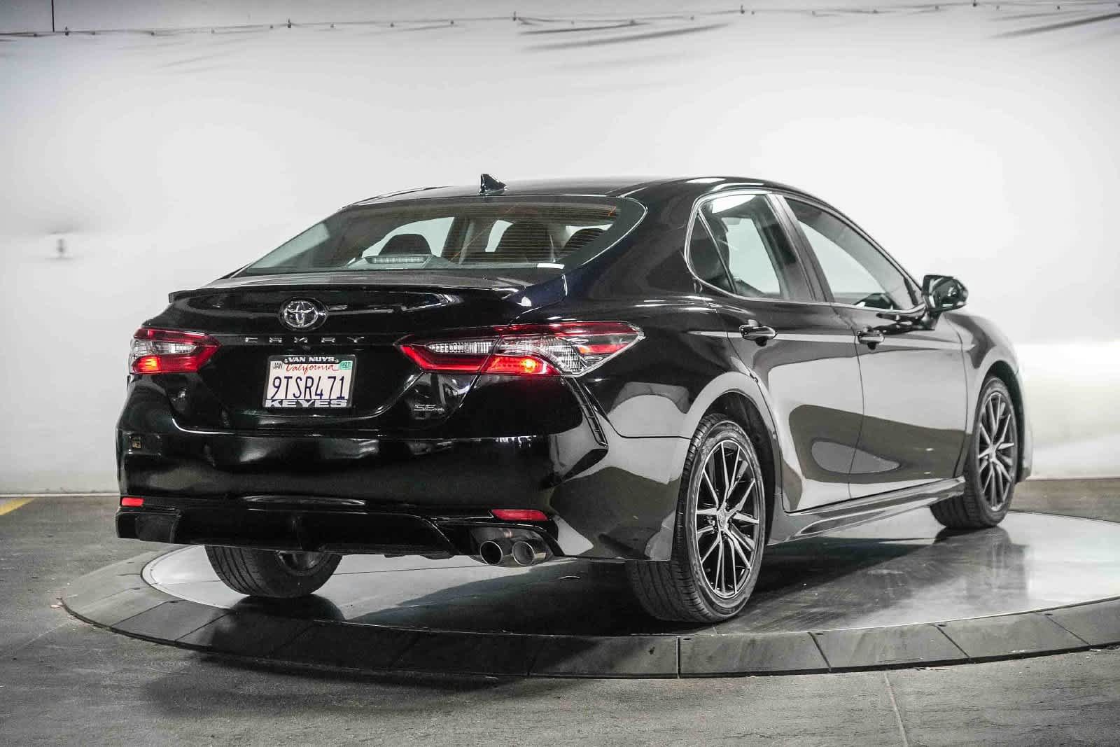 Certified 2022 Toyota Camry SE FWD image 7