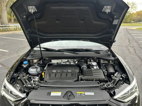 Certified 2025 Audi Q3 2.0T Premium w/ Convenience Package image 34