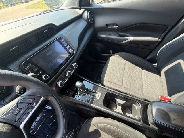 Used 2023 Nissan Kicks SV FWD image 24