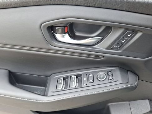 Used 2023 Honda Accord Sport image 11