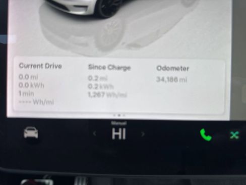 Used 2022 Tesla Model Y Performance image 27