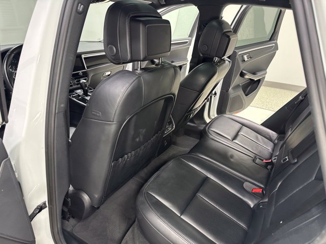 Used 2024 Porsche Macan w/ Premium Plus Package AWD/4WD image 24