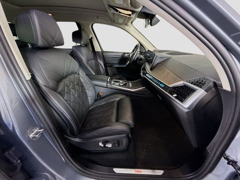 Used 2023 BMW X7 xDrive40i w/ Premium Package AWD/4WD image 29