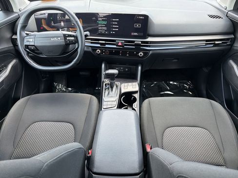 Used 2026 Kia Sportage LX FWD image 12
