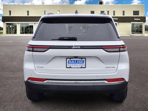 Used 2023 Jeep Grand Cherokee Limited image 4