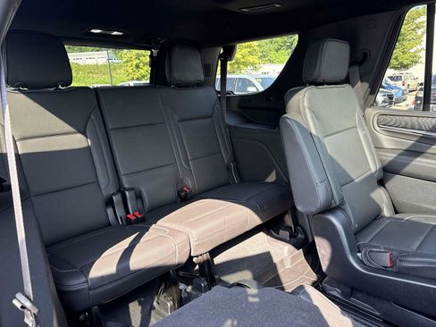 Used 2023 GMC Yukon Denali AWD/4WD image 28