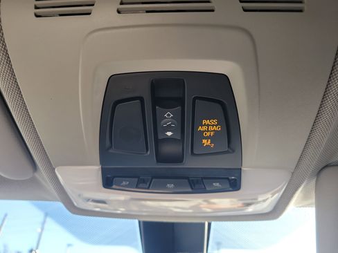 Used 2014 BMW 320i Sedan image 38