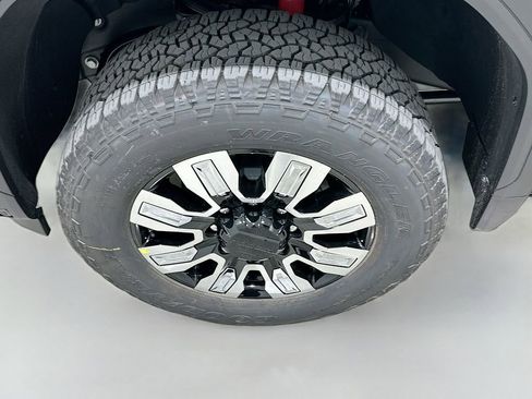 New 2026 GMC Sierra 2500 Denali w/ Denali Reserve Package AWD/4WD image 33