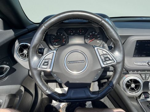 Used 2023 Chevrolet Camaro LT RWD image 17