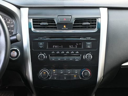 Used 2014 Nissan Altima 2.5 S FWD image 14