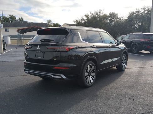 New 2025 Mitsubishi Outlander SEL image 6