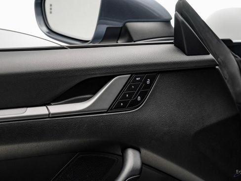 Used 2025 Porsche 911 Carrera image 89